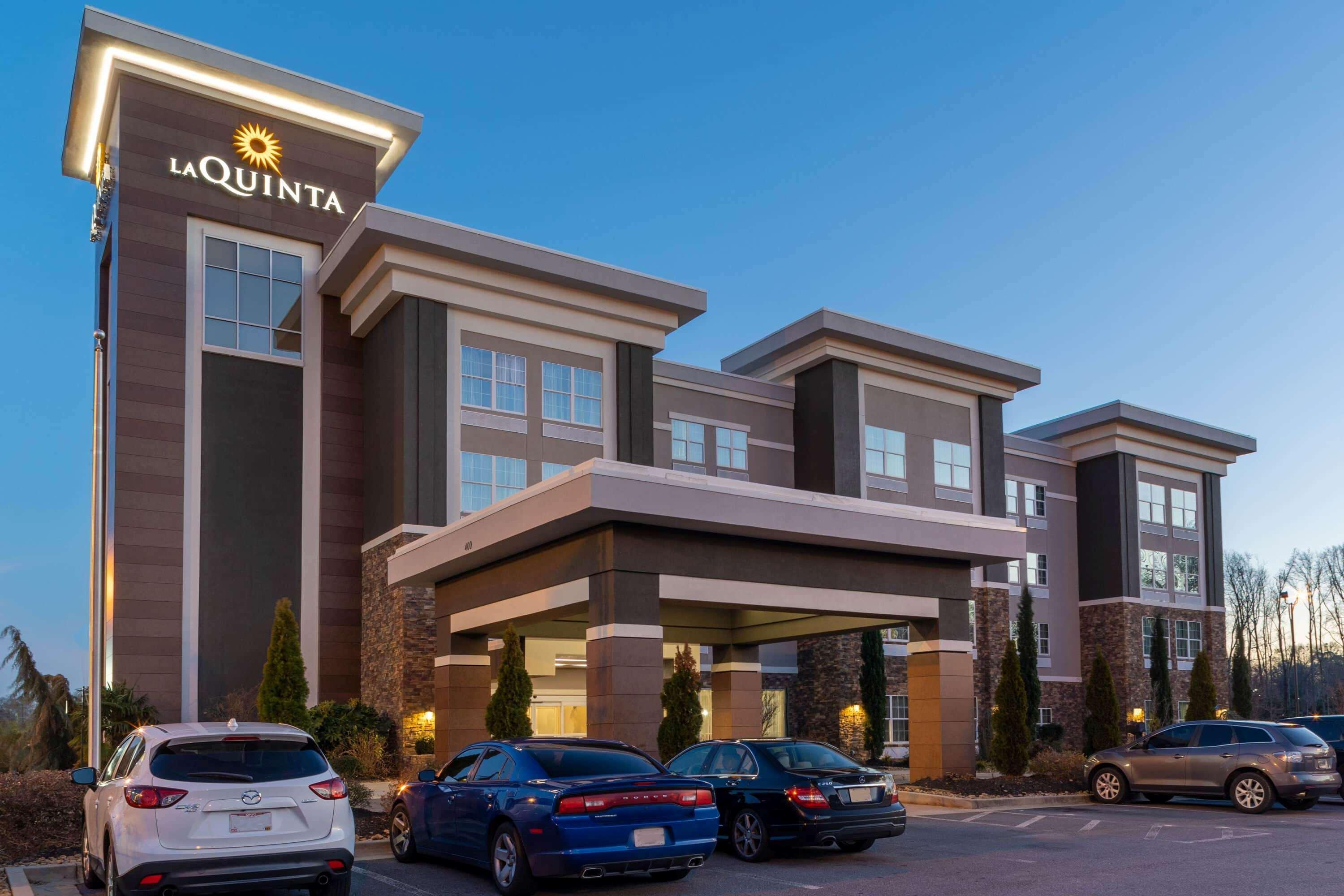 La Quinta By Wyndham Forsyth Hotell Exteriör bild